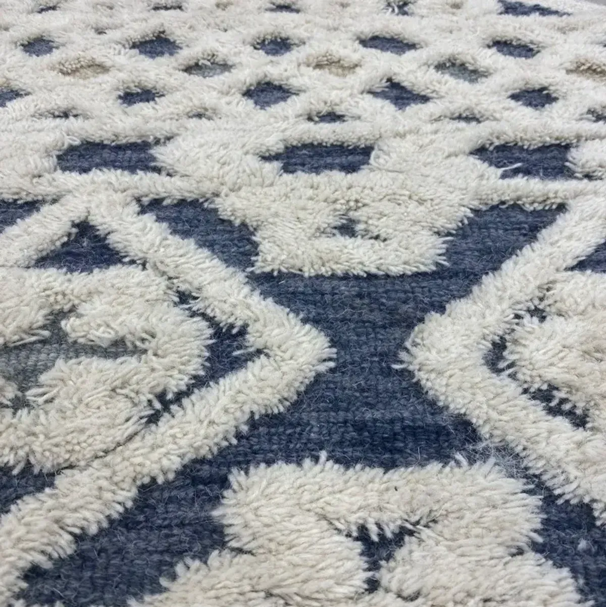 4' Round Decorative Area Rug - Blue And Cream