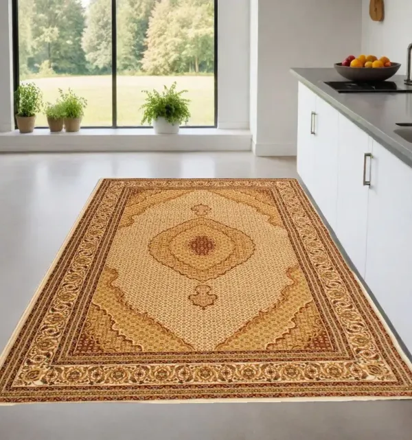 3.8' x 5.5' Oriental Power Loom Area Rug - Beige And Ivory