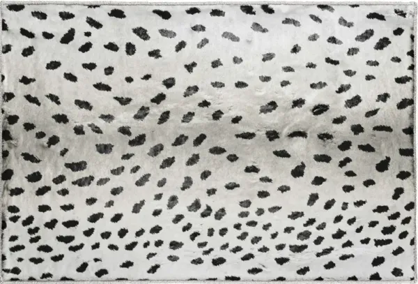 2' x 3' Gazelle Print Shag Handmade Non Skid Area Rug - Black