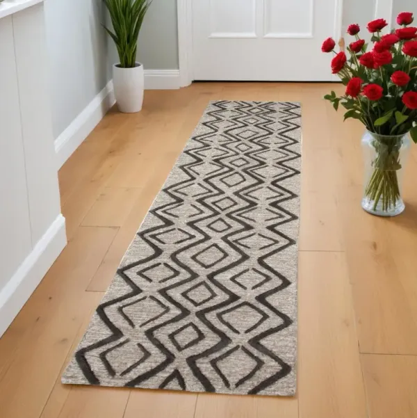 8' Geometric Hand Tufted Runner Rug - Black And Taupe