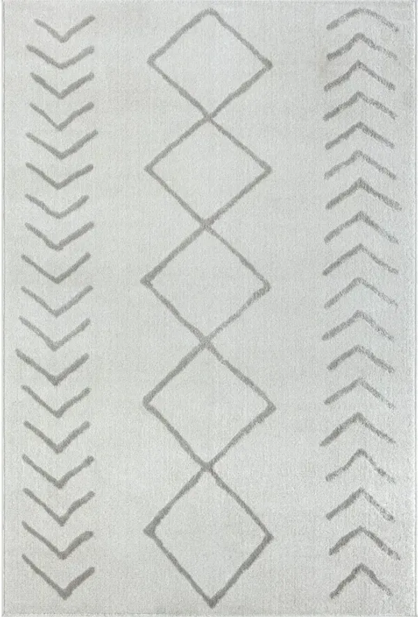 5' x 7' Diamond Polypropylene Area Rug - Cream