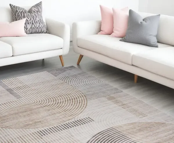 7' x 10' Abstract Distressed Polyester Area Rug - Beige And Brown