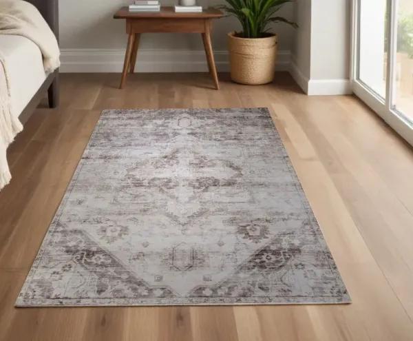 4' x 6' Oriental Area Rug - Brown And Ivory