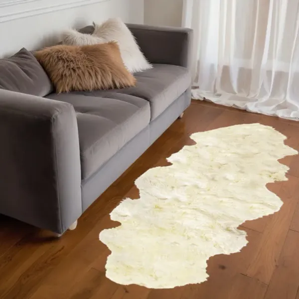 2' x 6' Sheepskin Handmade Area Rug - Natural