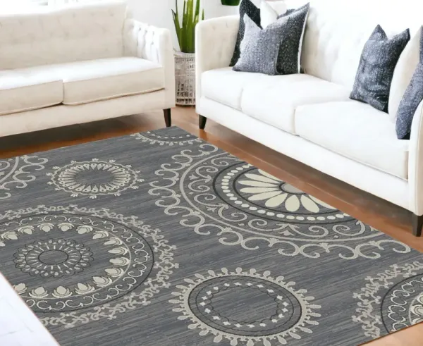 5.3' x 7.6' Geometric Polypropylene Area Rug - Gray And Ivory