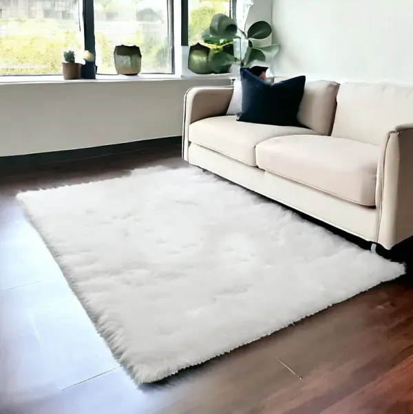 4' x 6' Faux Sheepskin Shag Washable Area Rug - White
