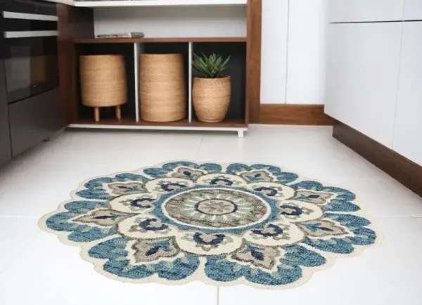 5' x 5' Round Wool Floral Hand Tufted Area Rug - Blue And Ivory