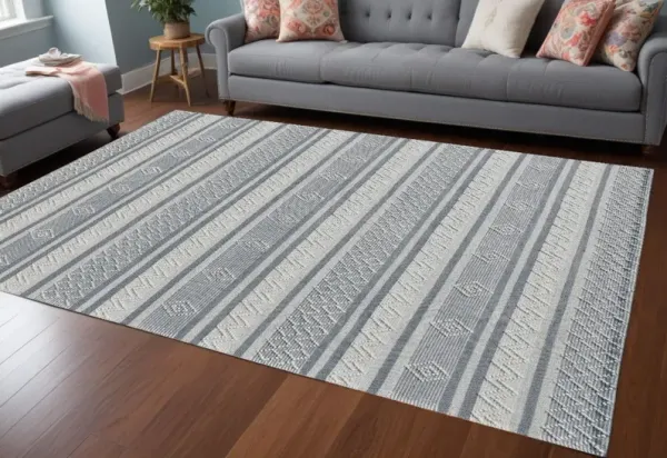 8' x 10' Gray Geometric Hand Loomed Area Rug - Light Gray And Dark