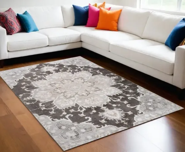 5' x 8' Southwestern Distressed Area Rug - Gray And Brown