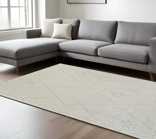 6.7' x 6.7' Abstract Non Skid Area Rug - Cream And Beige