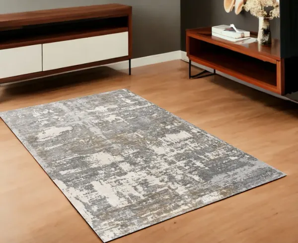 4' x 6' Distressed Area Rug - Beige And Gray