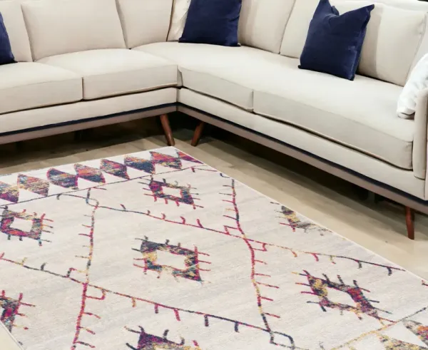 7' x 10' Damask Area Rug - Cream