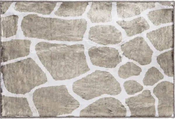 2' x 3' Giraffe Print Shag Handmade Non Skid Area Rug - Beige