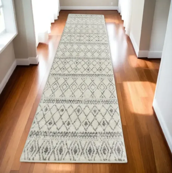 10' Geometric Berber Power Loom Runner Rug - Gray