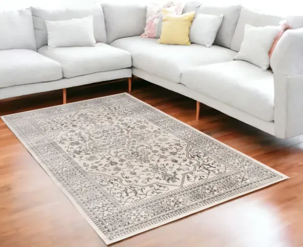 5' x 8' Oriental Area Rug - Ivory And Gray