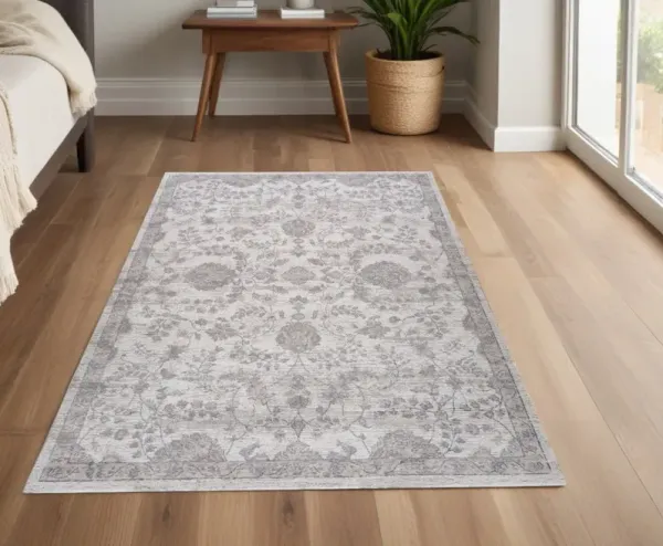 4' x 6' Floral Distressed Area Rug - Beige And Gray