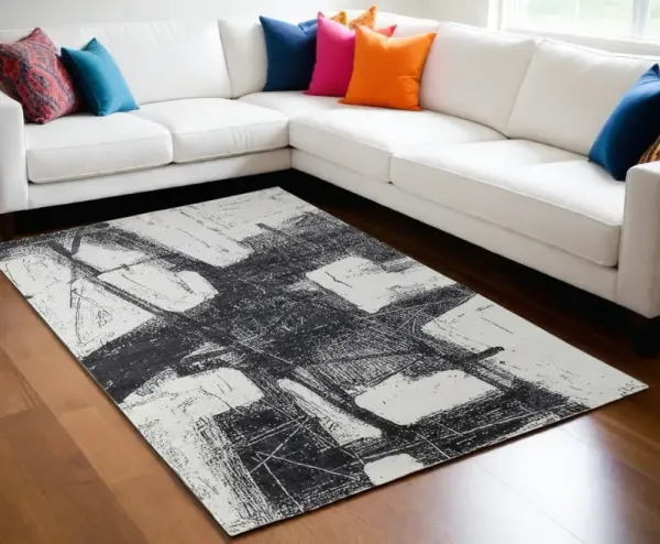 5' x 8' Industrial Abstract Hand Woven Area Rug - Black And White