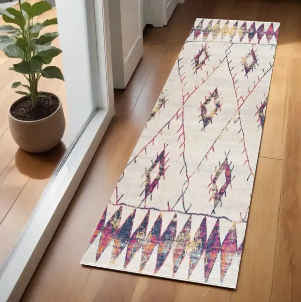 2' x 5' Damask Area Rug - Cream