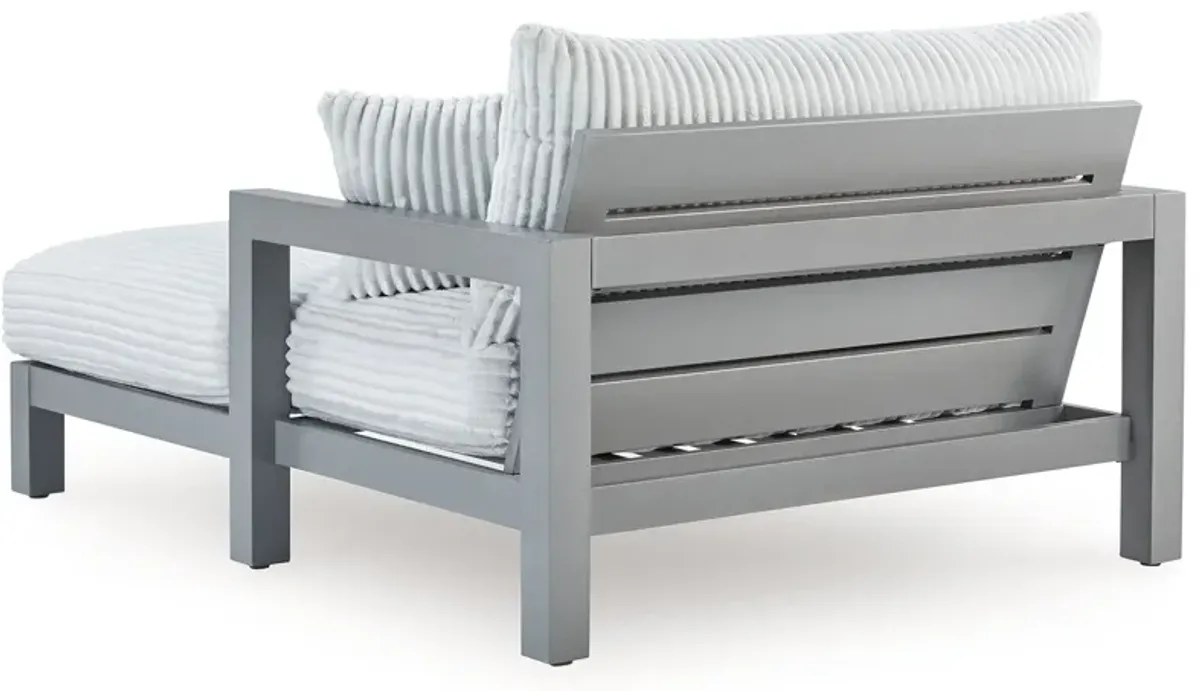 Hurley Park - Chaise Lounge With Cushion - Gray