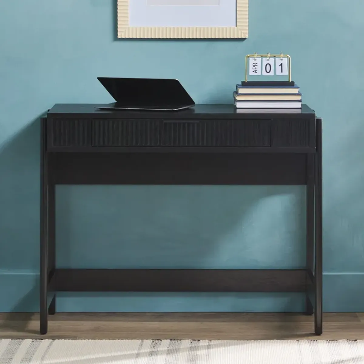 Transitional Reeded Writing Desk With Drawer