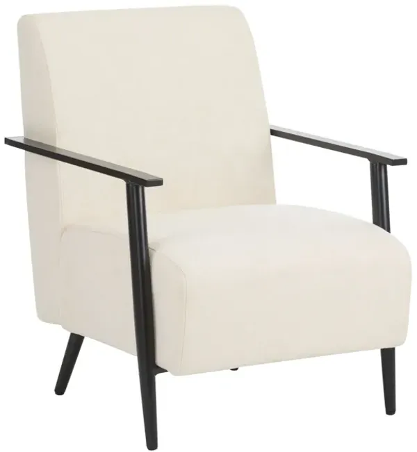 Modern Lounge Chair With Polyester Upholstery