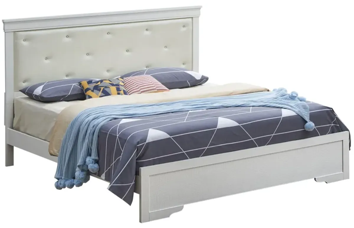 Chic Elegantly Designed Transitional Bed