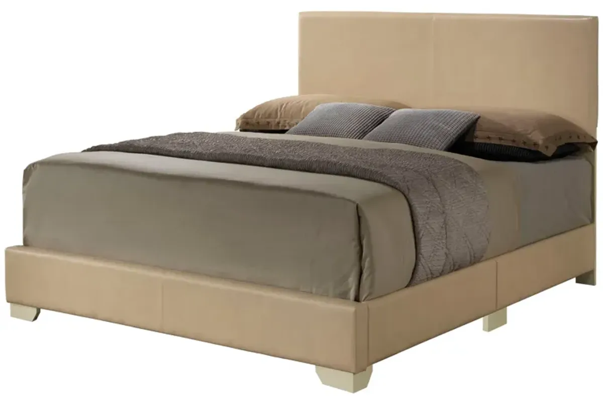 Elegant Platform Bed For Relaxed Spaces