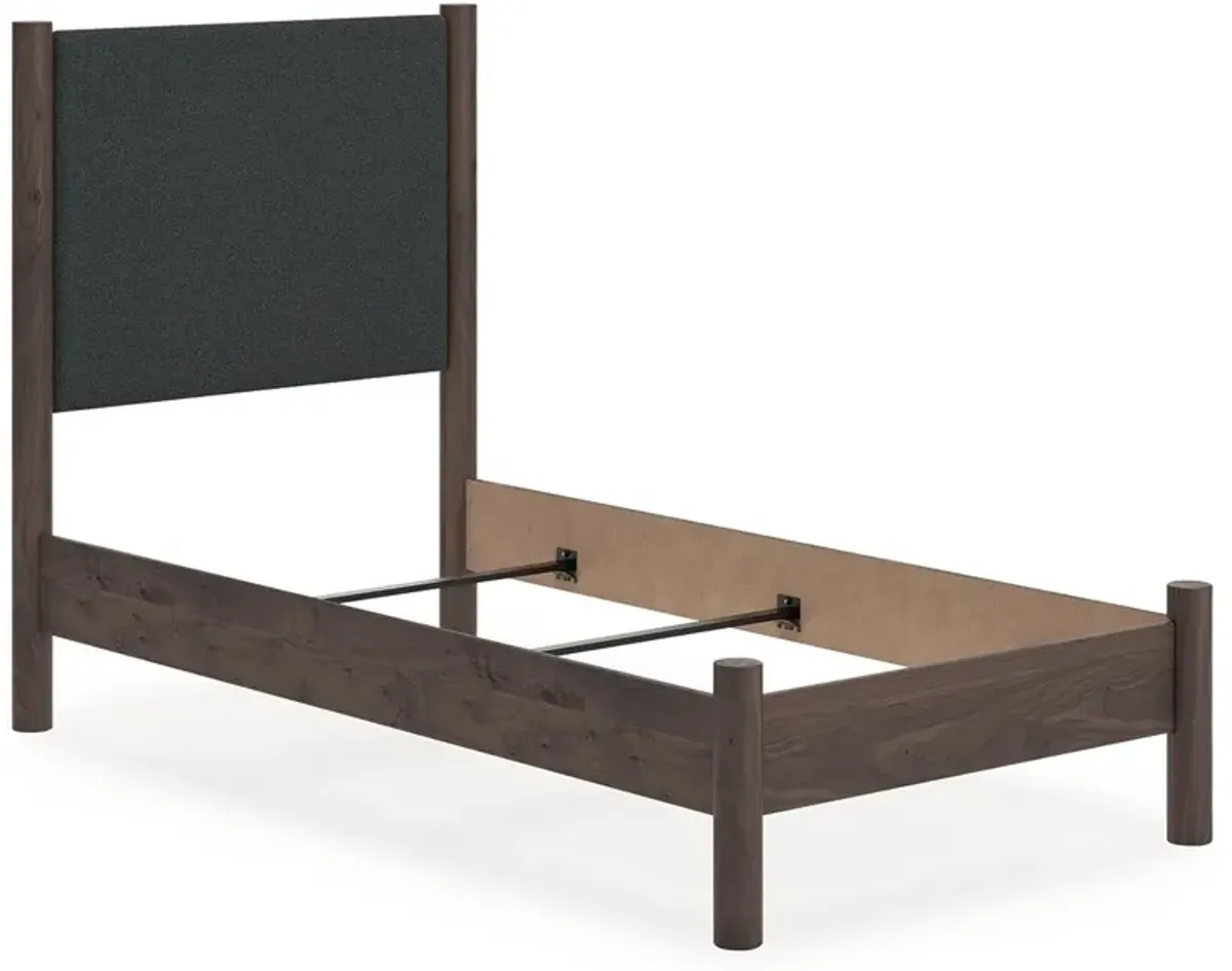 Pamytta - Upholstered Panel Bed