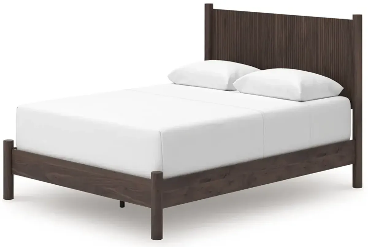 Pamytta - Queen Panel Bed - Brown