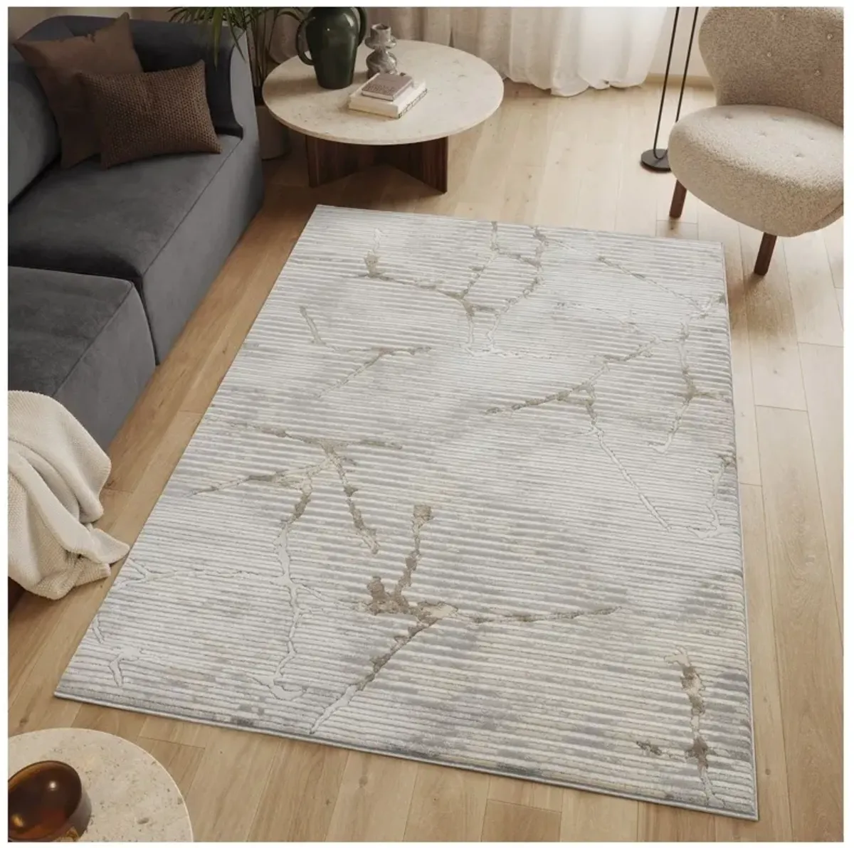 Geometrix - 5'3" X 7'3" Area Rug With Geometric, 3D Effect - Ivory / Gray