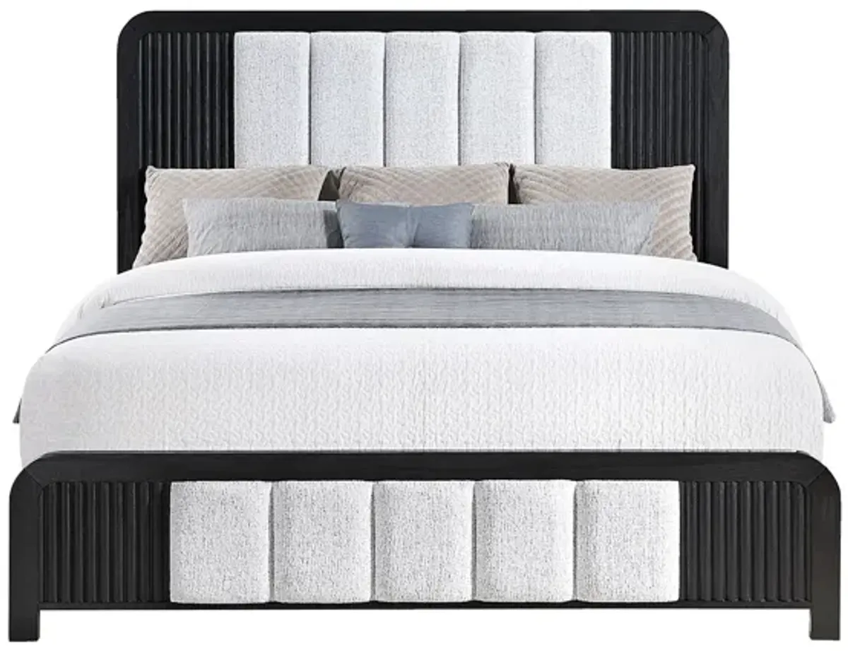 Beverly - Bed With Fluted Detailing
