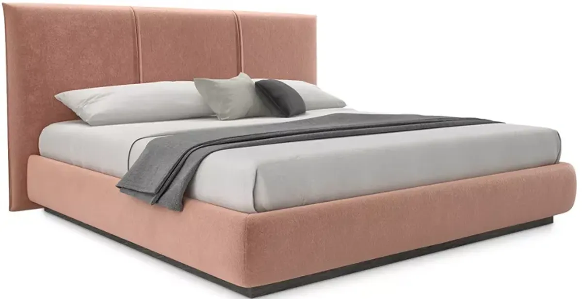 HuppÃ© Laurent Upholstered King Bed