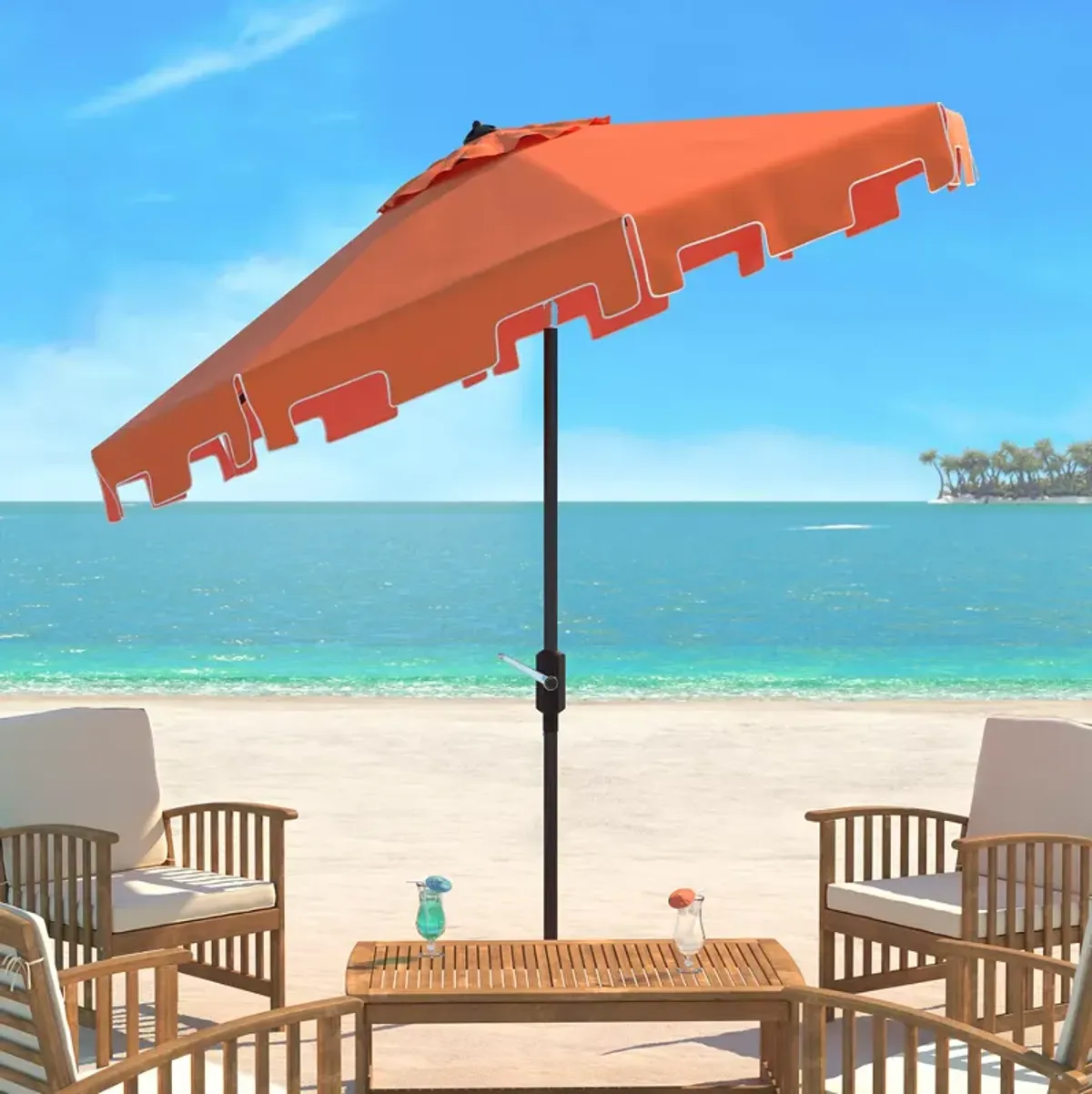 SAFAVIEH Zimmerman 9 Ft Crank Market Umbrella