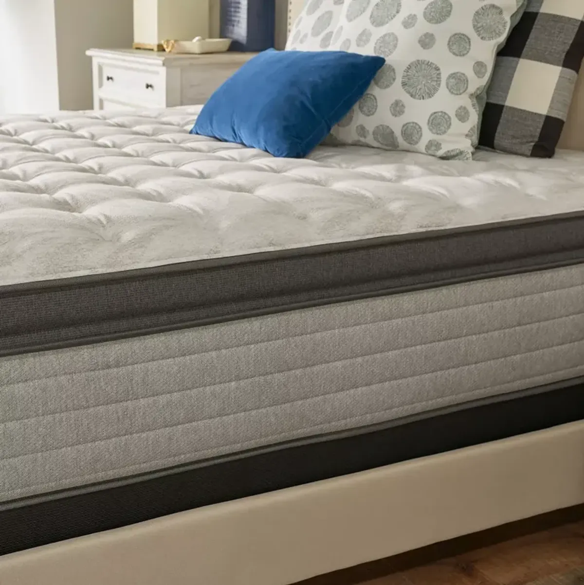 Sealy Posturepedic Garner II Soft Pillow Top Full Mattress & Box Spring Set