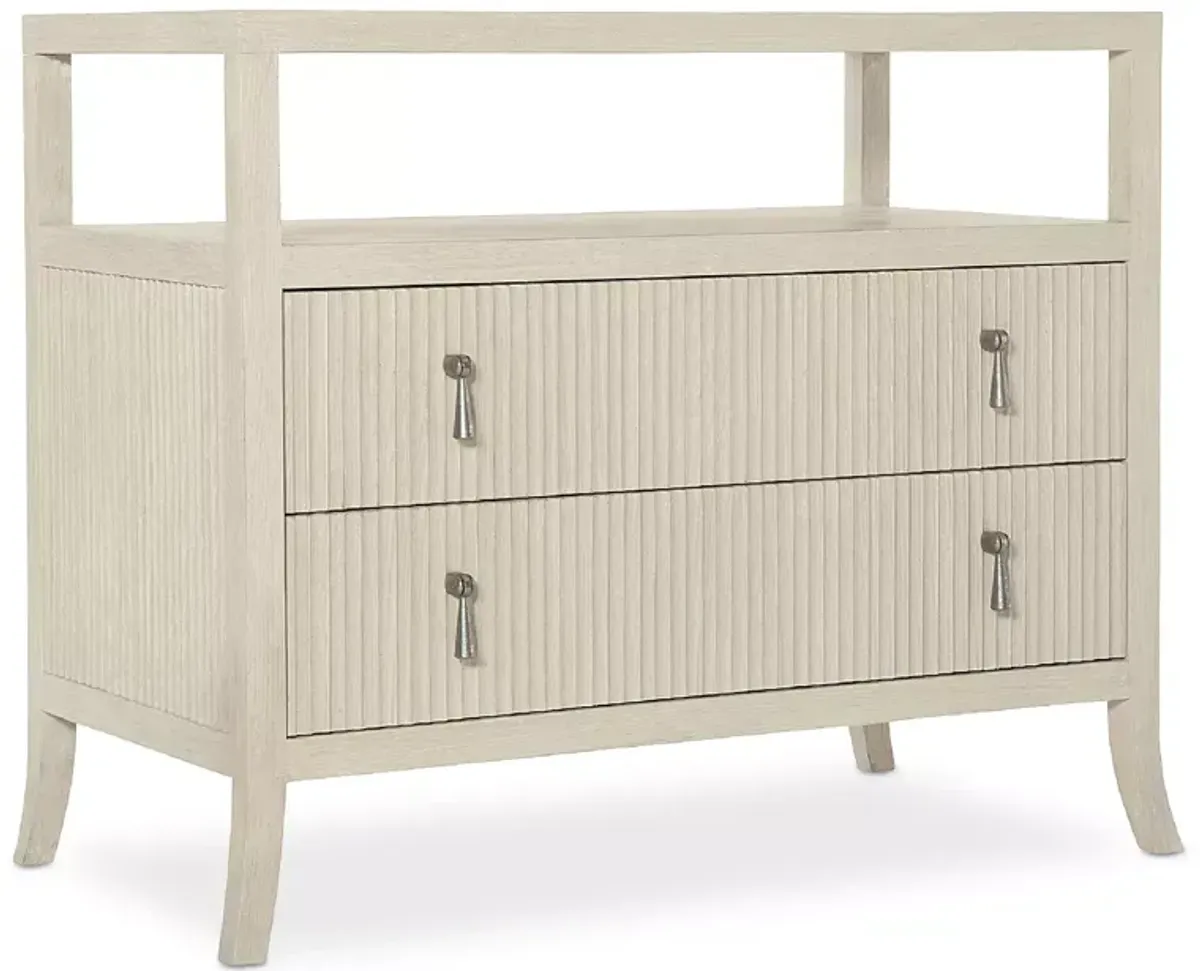 Bernhardt East Hampton Bachelors Chest