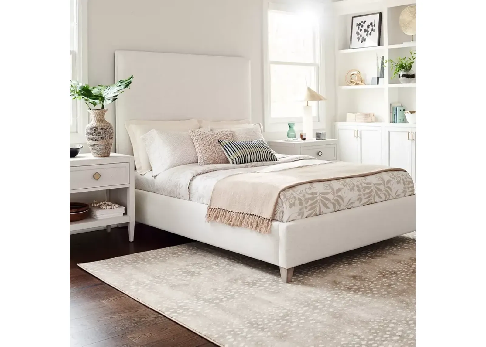 Vanguard Furniture Grace King Bed