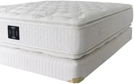 Classic Magnificence Plush Pillow Top Full Mattress & Box Spring Set â 100% Exclusive