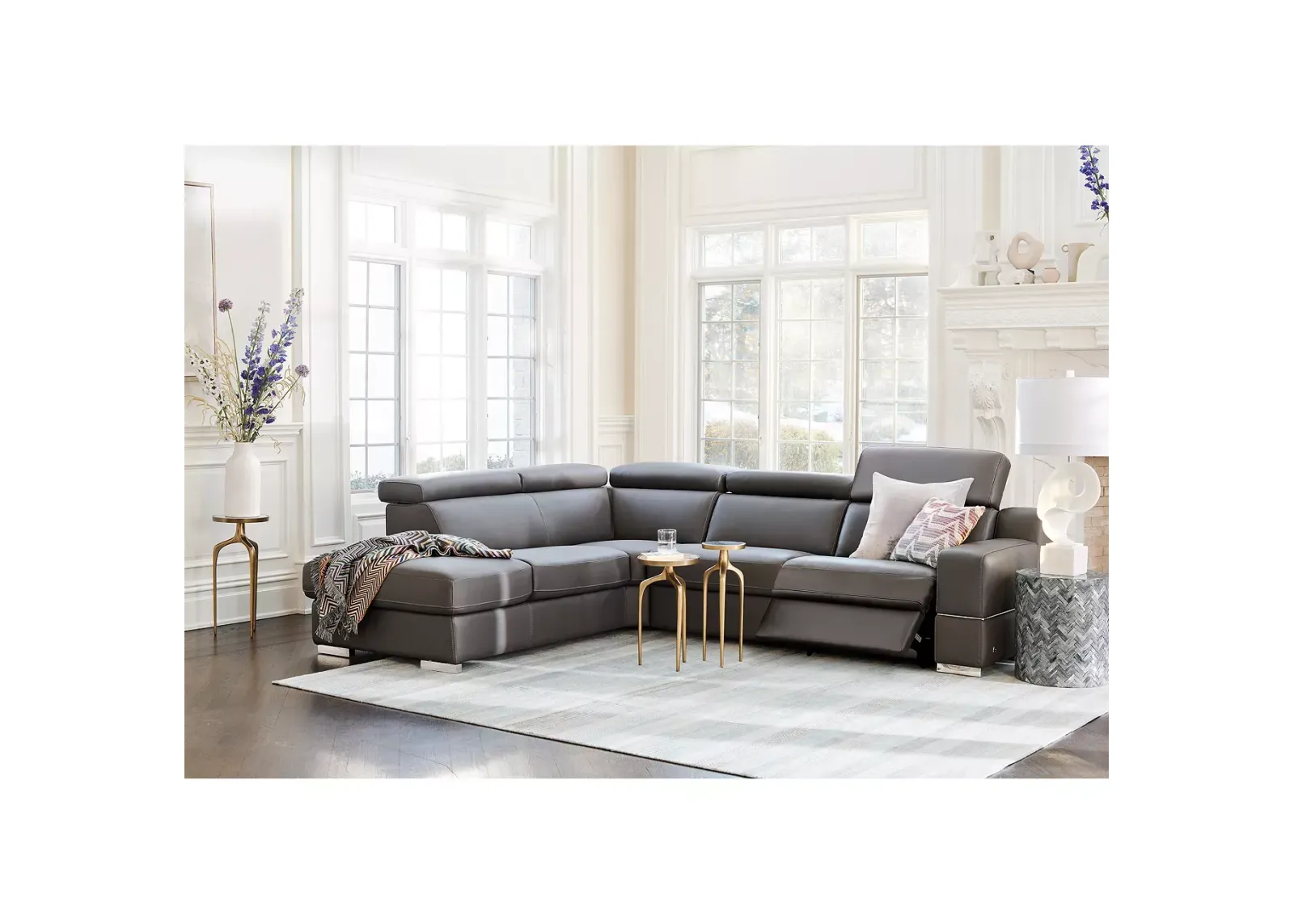 Giuseppe Nicoletti Roberto 3-Piece Motion Sectional - 100% Exclusive