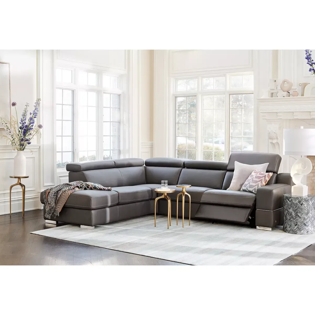 Giuseppe Nicoletti Roberto 3-Piece Motion Sectional - 100% Exclusive