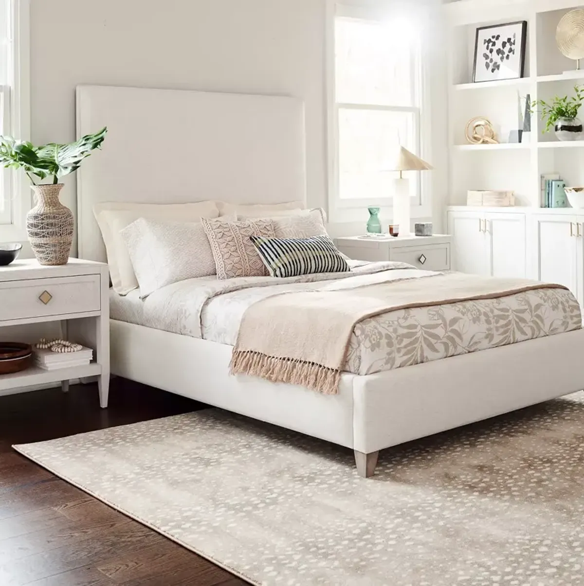 Grace Queen Bed