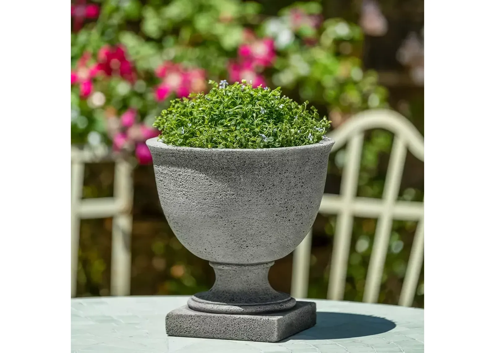 CAMPANIA INTERNATIONAL Hempstead Urn