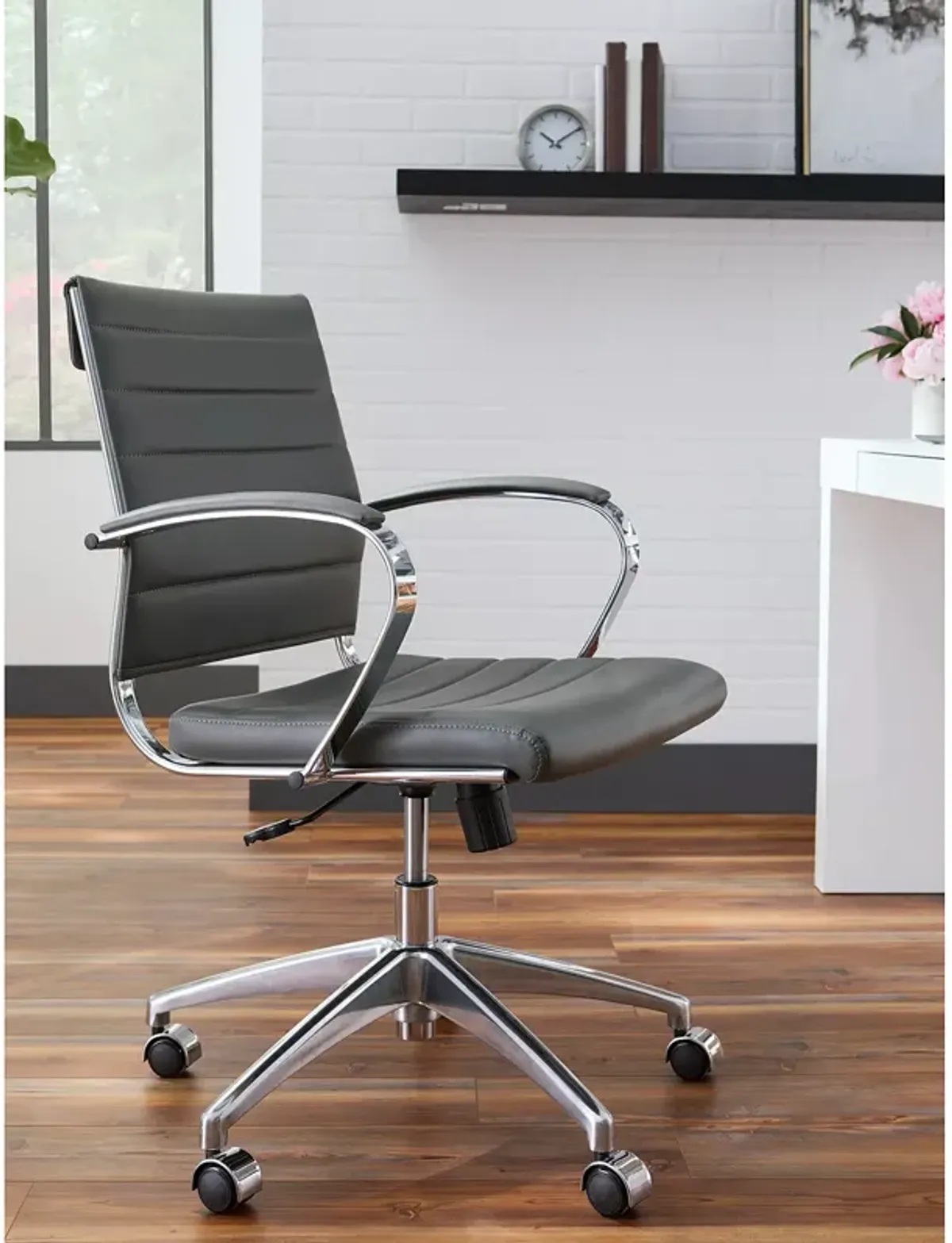 Euro Style Axel Low Back Office Chair 