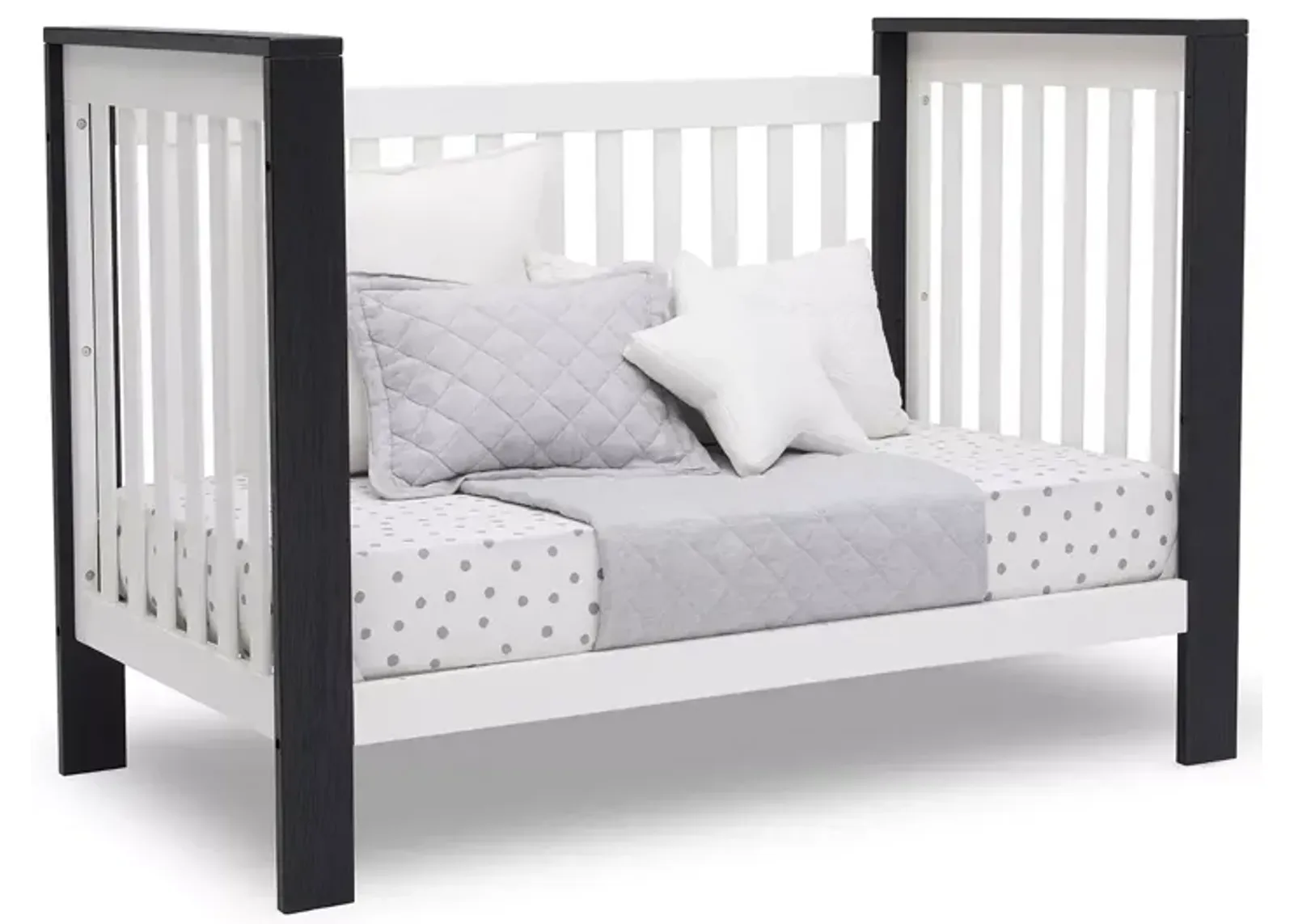 Bloomingdale's Kids Chandler 4-in-1 Convertible Crib