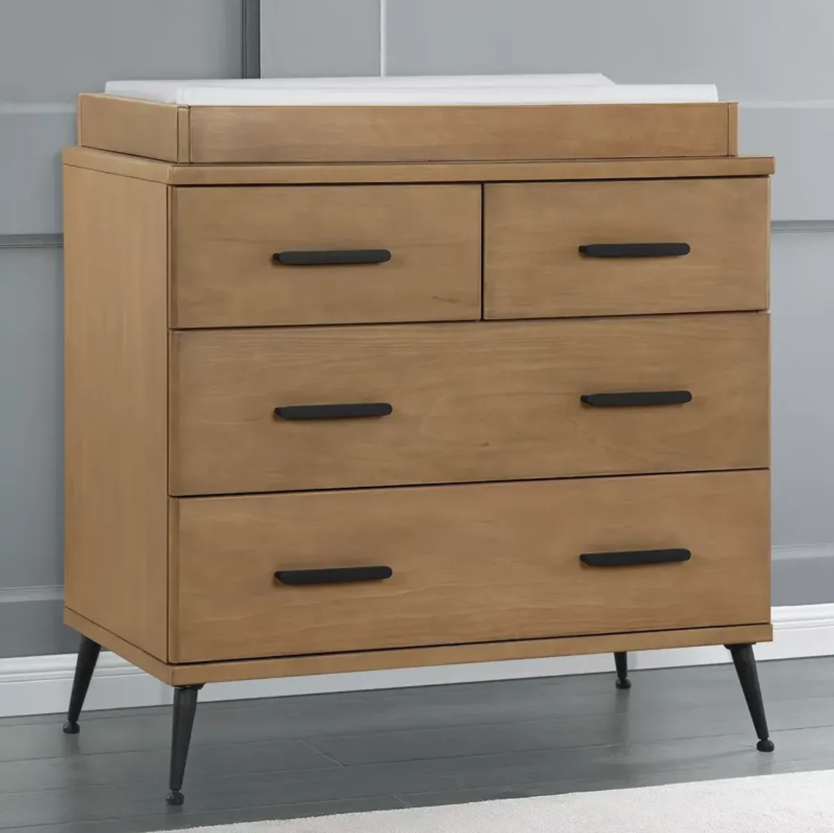 Delta Children Sloane 4 Drawer Dresser with Changing Top and Interlocking Drawers