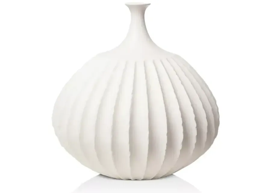 Global Views Sawtooth Small Vase