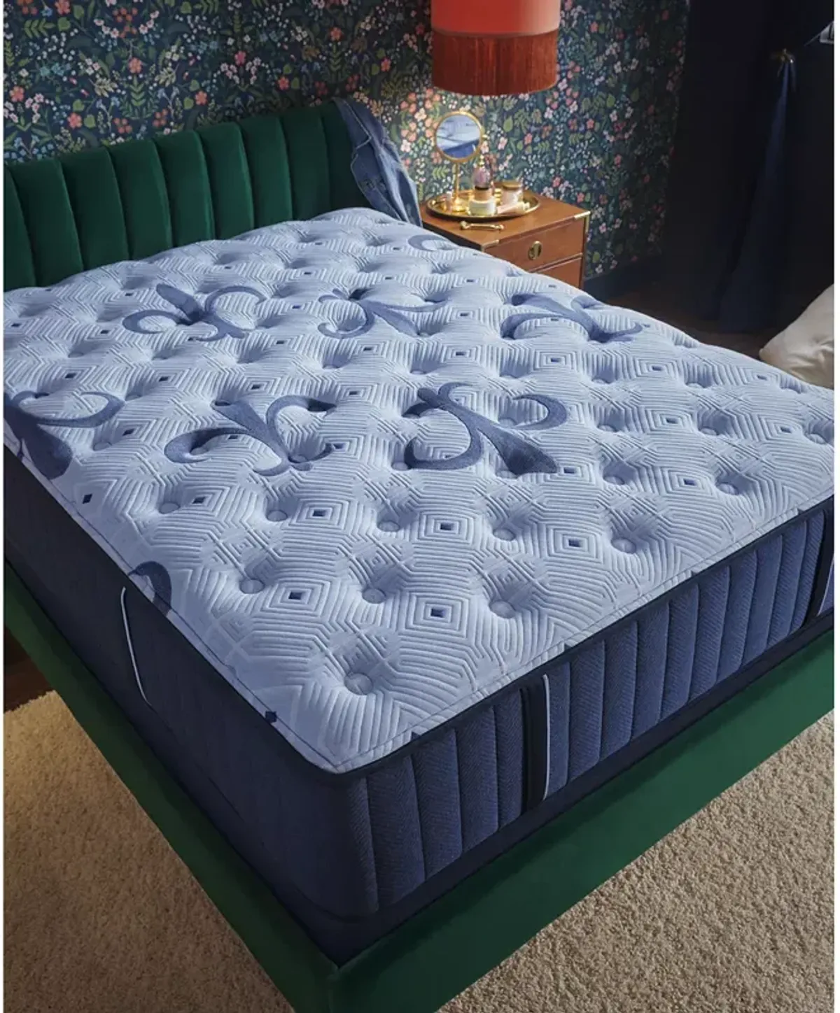 Stearns & Foster Estate Soft Tight Top Queen Mattress & 5" Low Profile Box Spring Set    
