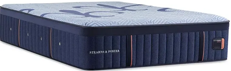 Stearns & Foster Luxe Estate Hybrid Soft King Mattress & 5" Low Profile Box Spring Set