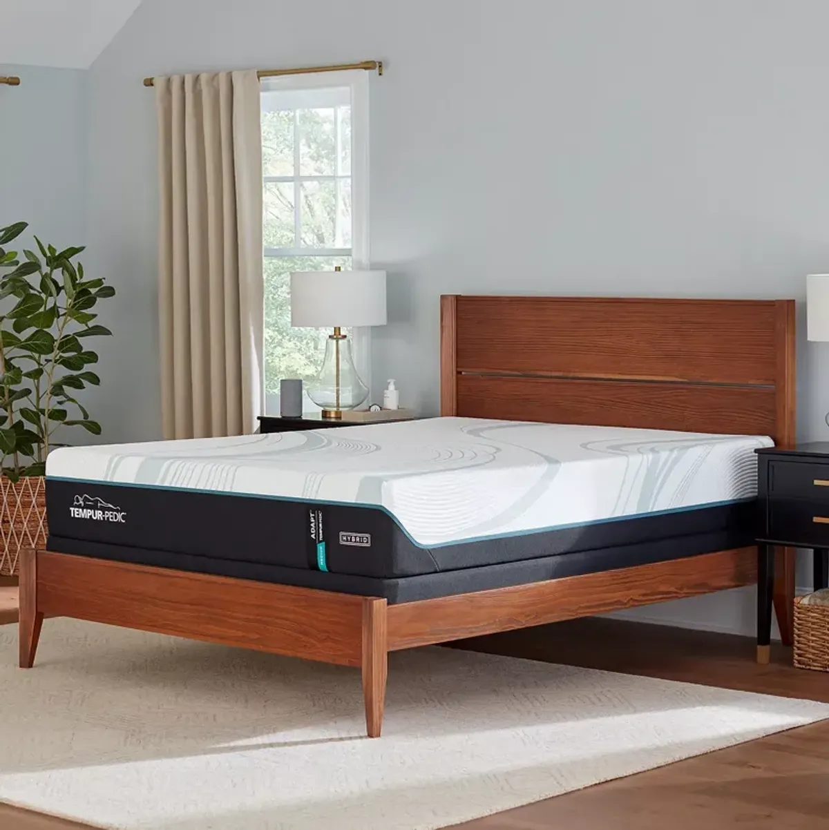 Tempur-Pedic Adapt 2.0 Medium Hybrid Queen Mattress Set