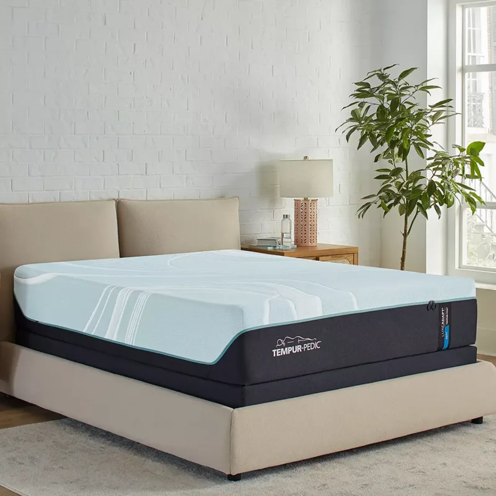 Tempur-Pedic LuxeAdapt 2.0 Soft Split King Mattress Set