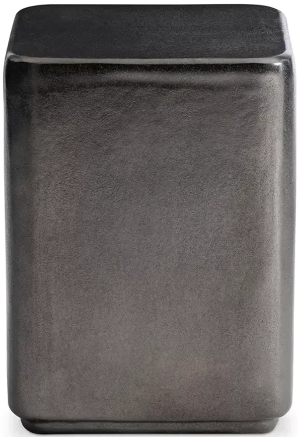 Universal Juri Accent Table